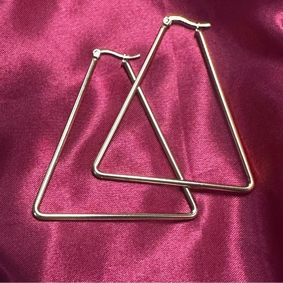 Gold Stainless Steel Geometric Hoop Earrings – Waterproof, Non-Tarnish, NWT - Picture 4 of 9